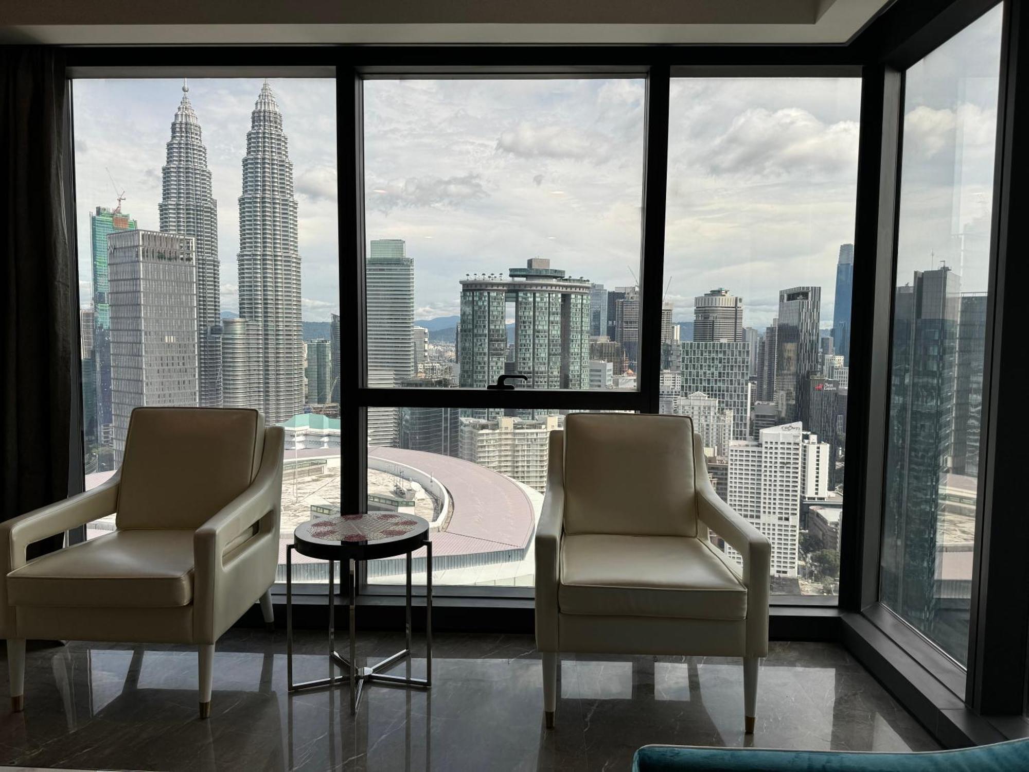 Apartemen The Platinum By Castle